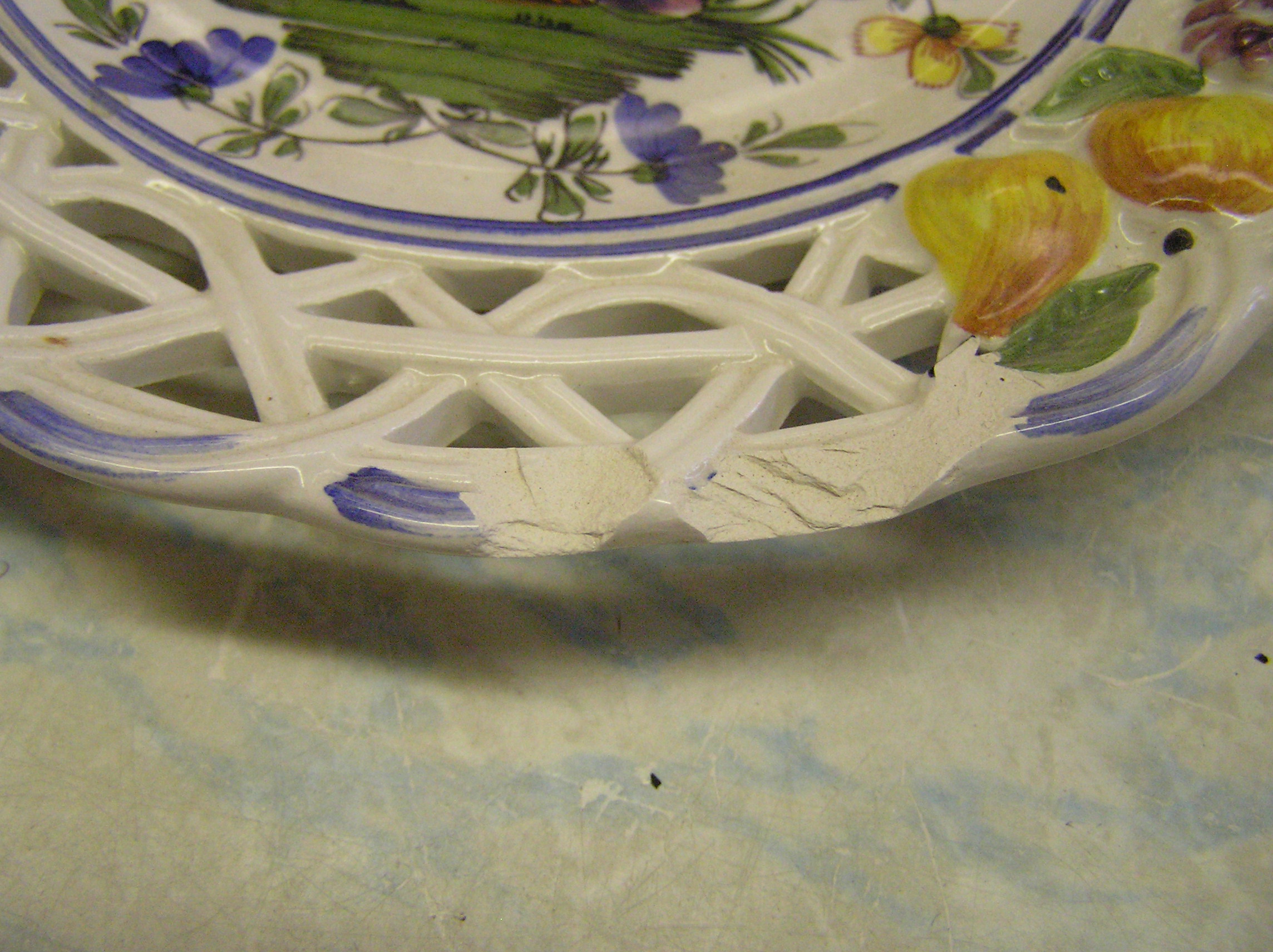 Damaged edge of the veggie plate.